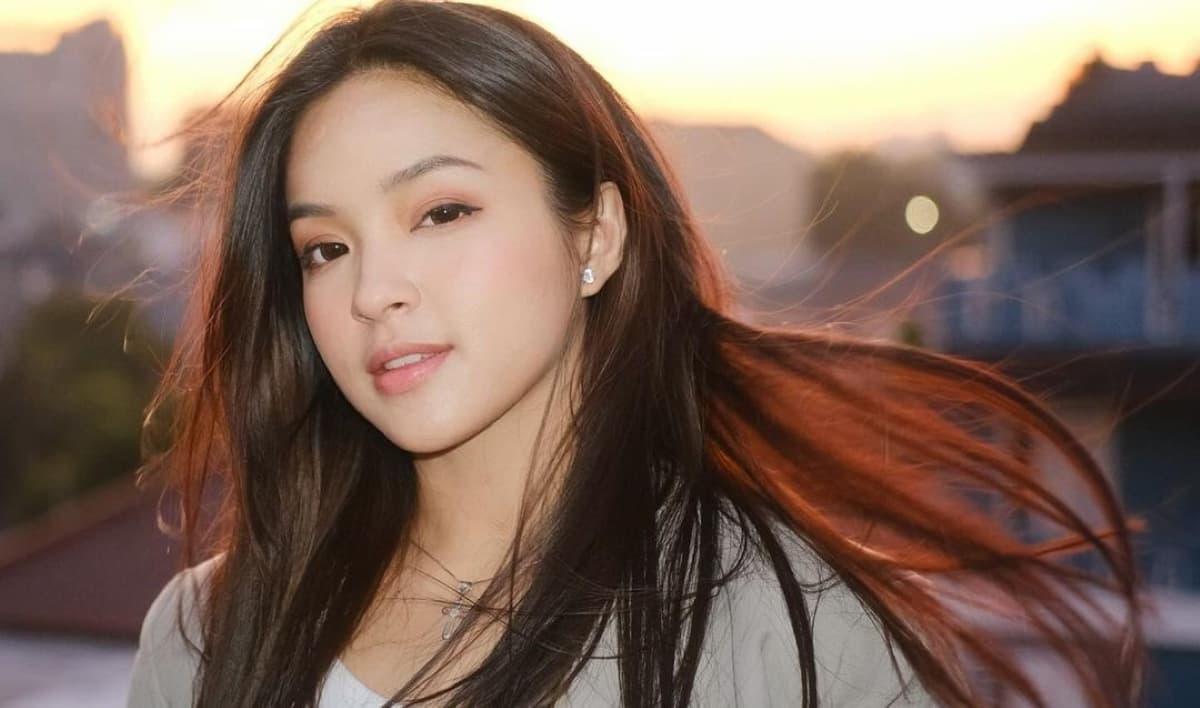 Eca AURA Bantah Pakai Whip Pink, Netizen: Tapi Tabung Itu Ada di Rumahmu