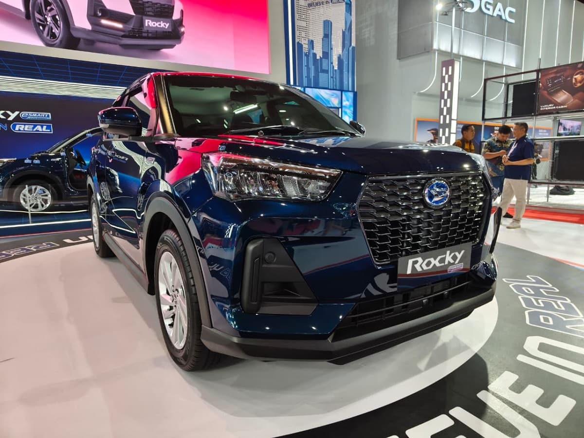 Mobil Hybrid Harga Rp200 Jutaan di IIMS 2026