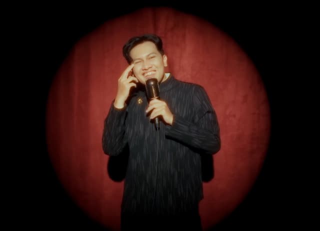 Lirik Lagu dan Chord Gitar Spontan (tanpa) Uhuy! dari Deabdil yang Viral di TikTok