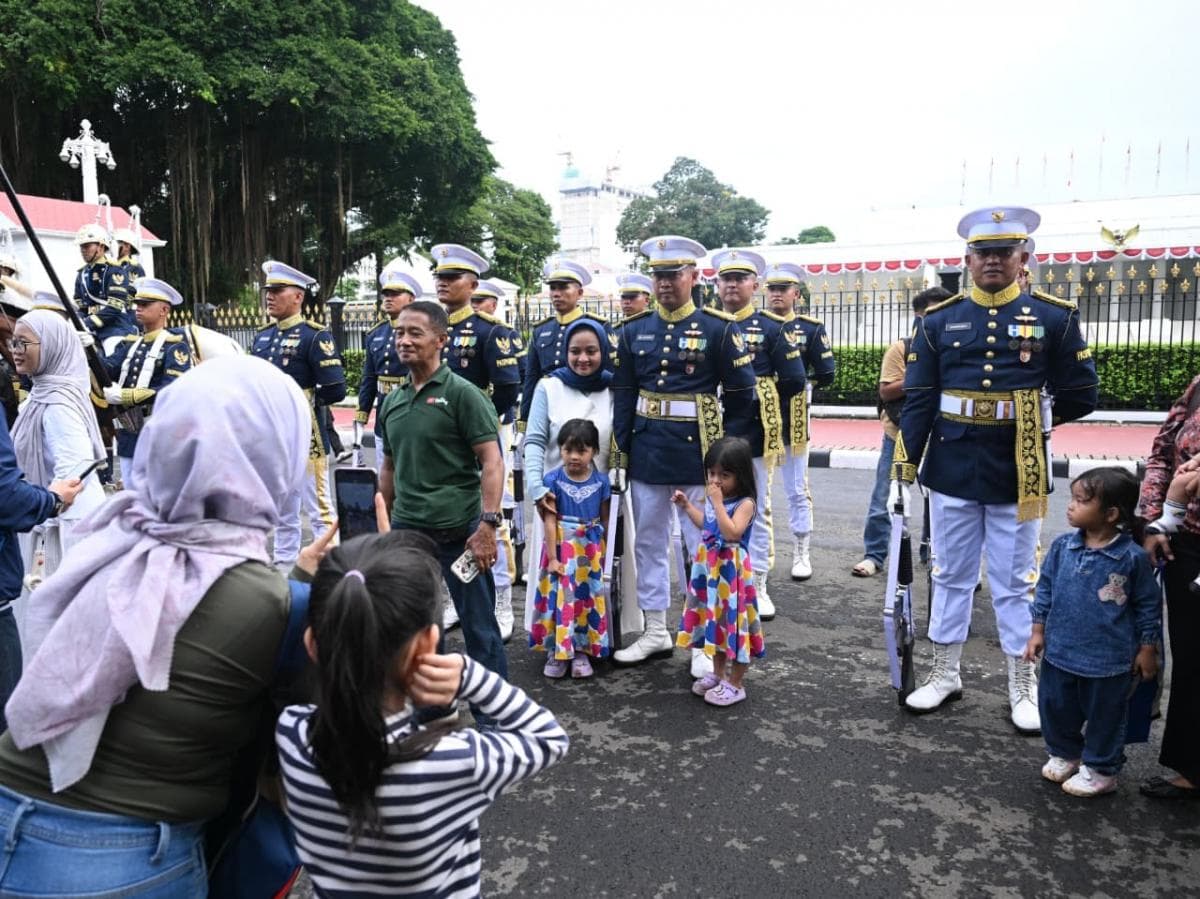 Prabowo Instruksikan Upacara Paspampres Rutin Tiap Minggu, Perkuat Citra Istana sebagai Rumah Rakyat