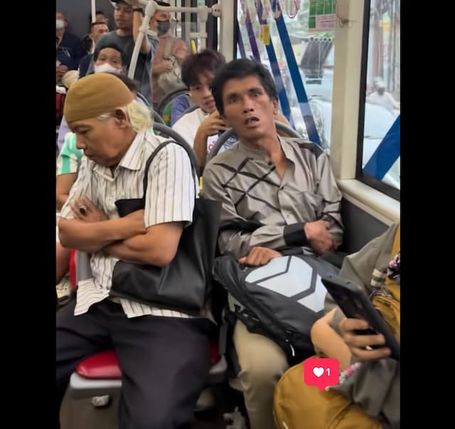 Viral! Seorang Wanita Alami Rasisme Dikatakan China Tanpa Sebab saat Naik Transjakarta