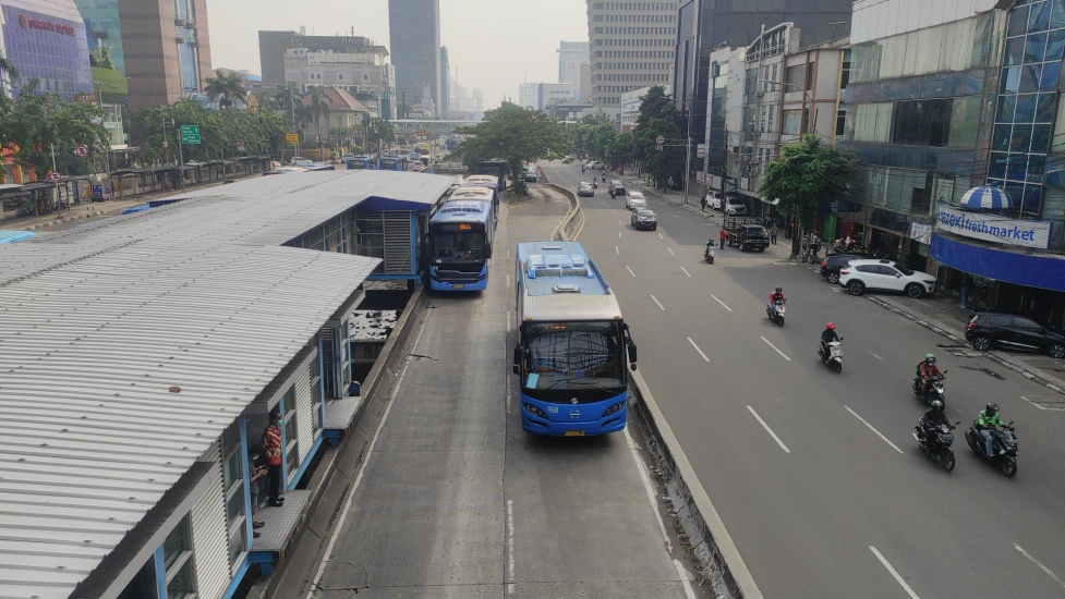 Buka Puasa di Bus Transjakarta Diperbolehkan 10 Menit