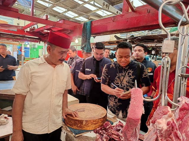 Sidak Pasar, Satgas Saber Pangan Temukan Penjualan Ayam dan Beras Tak Sesuai Aturan