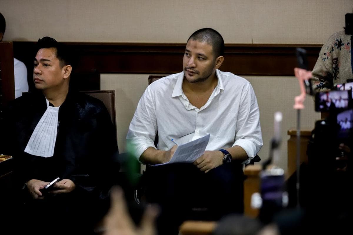 Ammar Zoni Klaim Dipaksa Pegang Tas Berisi Sabu Usai Diinterogasi