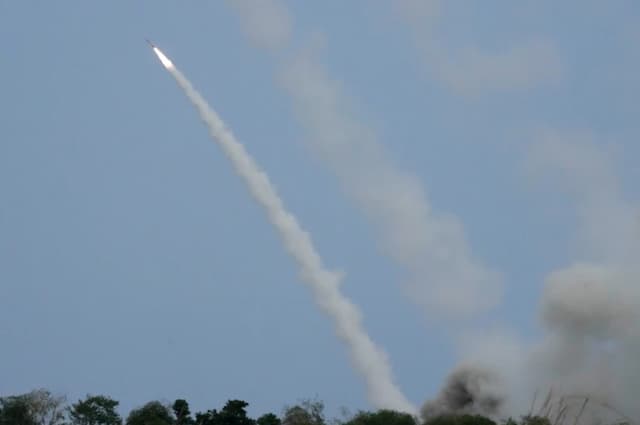 AS Akan Kirim Lebih Banyak Peluncur Rudal ke Filipina untuk Hadapi China