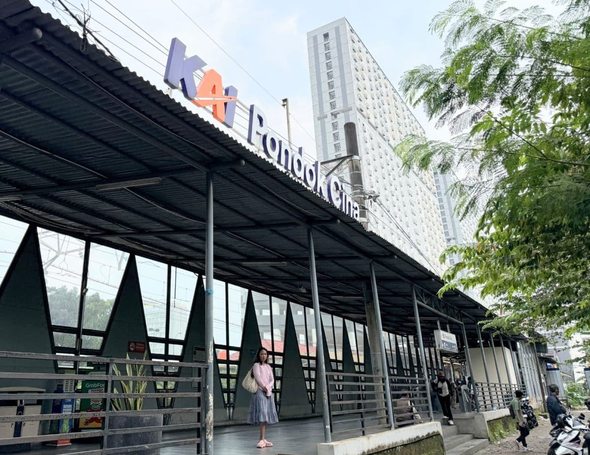 Mulai Hari Ini, KAI Commuter Ubah Alur Penumpang di Stasiun Pondok Cina