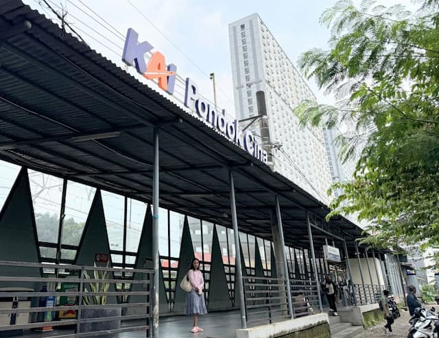 Mulai Hari Ini, KAI Commuter Ubah Alur Penumpang di Stasiun Pondok Cina