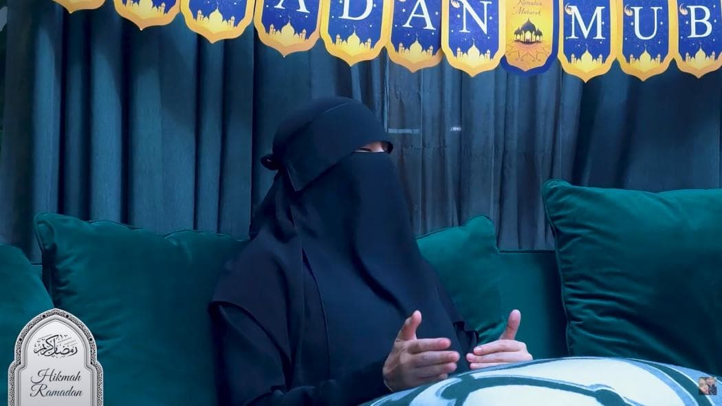 Curhat Kartika Putri Usai Pakai Cadar: Mengaku Dijauhi Teman hingga Disebut Ekstrem