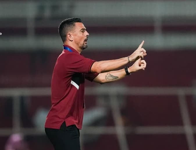 Misi Carlos Pena Permalukan Persib Bandung di GBLA: Persita Tangerang Siap Bantu Persija Jakarta