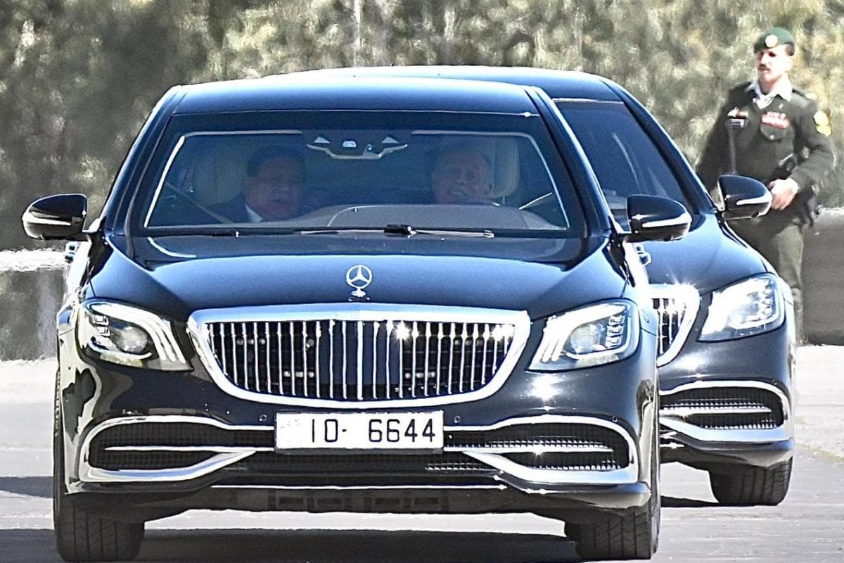 Persahabatan Dua Pemimpin! Momen Raja Abdullah II Sopiri Prabowo ke Bandara