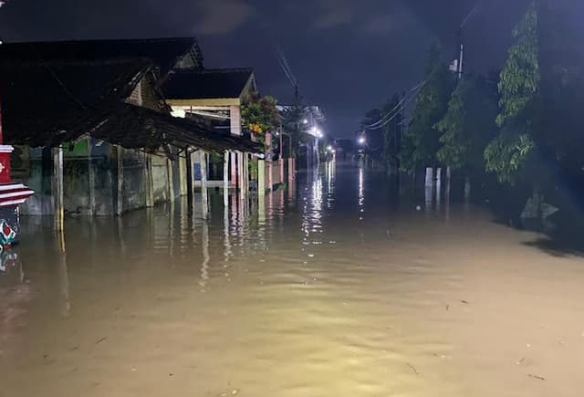 Banjir Terjang Jateng dan Jatim, 1 Orang Tewas