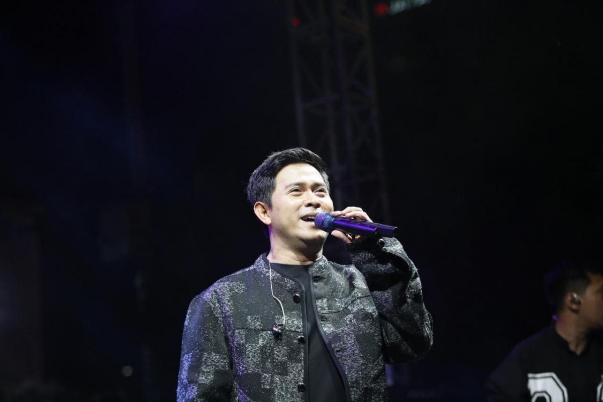Cakra Khan Rayakan Ulang Tahun ke-34 di Panggung Music Zone