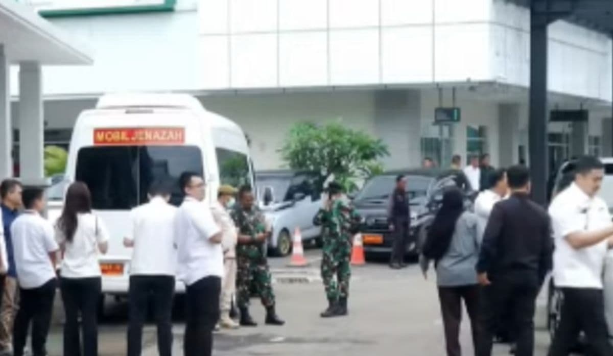 Jenazah Wapres Ke-6 RI Try Sutrisno Disholatkan di Masjid Sunda Kelapa Ba'da Dzuhur