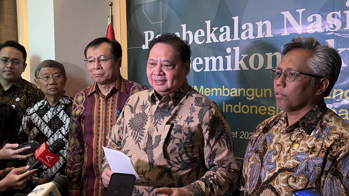 Fitch Revisi Rating Utang RI Jadi Negatif, Airlangga Andalkan Coretax