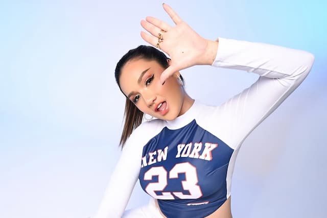 Tengku Dewi Putri Pamer Perut Ramping, 5 Bulan setelah Operasi Tummy Tuck