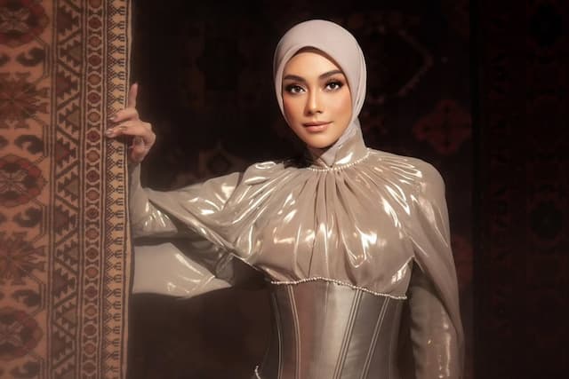 9 Artis Cantik yang Putuskan Berhijab Usai Menjadi Mualaf