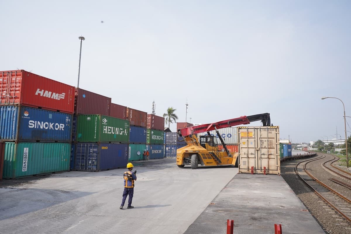 Distribusi Barang Konsumsi Meningkat, Kapasitas Angkutan Kontainer Kereta Naik 67 Persen