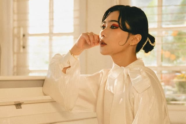 Isyana Sarasvati Dituding Gabung Sekte Satanis, Suami Singgung soal Fitnah