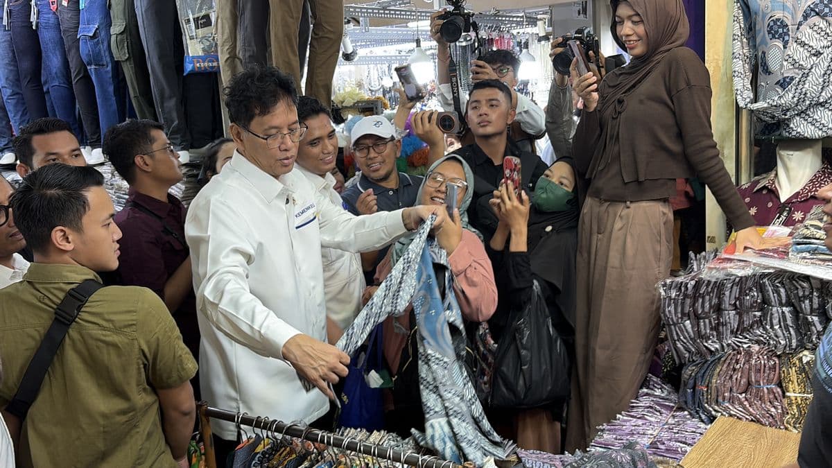 Pedagang Pasar Tanah Abang Ngeluh ke Purbaya: Pak Minta THR