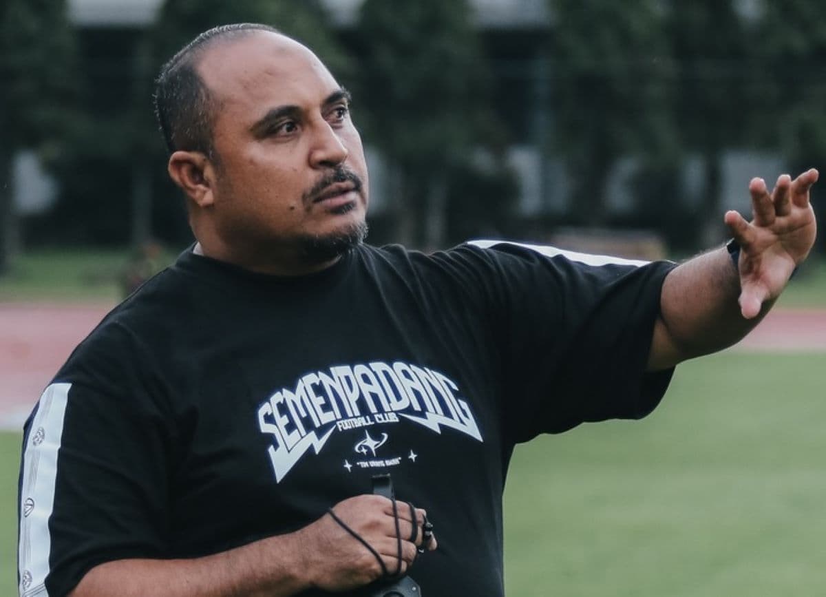 Link Live Streaming PSBS Biak vs Semen Padang di Super League 2025-2026 Malam Ini: Imran Nahumarury Bidik Kemenangan!