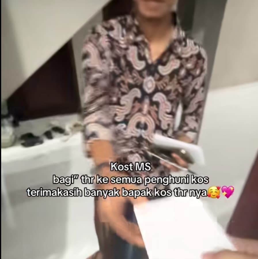 Viral Video Netizen Dapat THR dari Bapak Kos