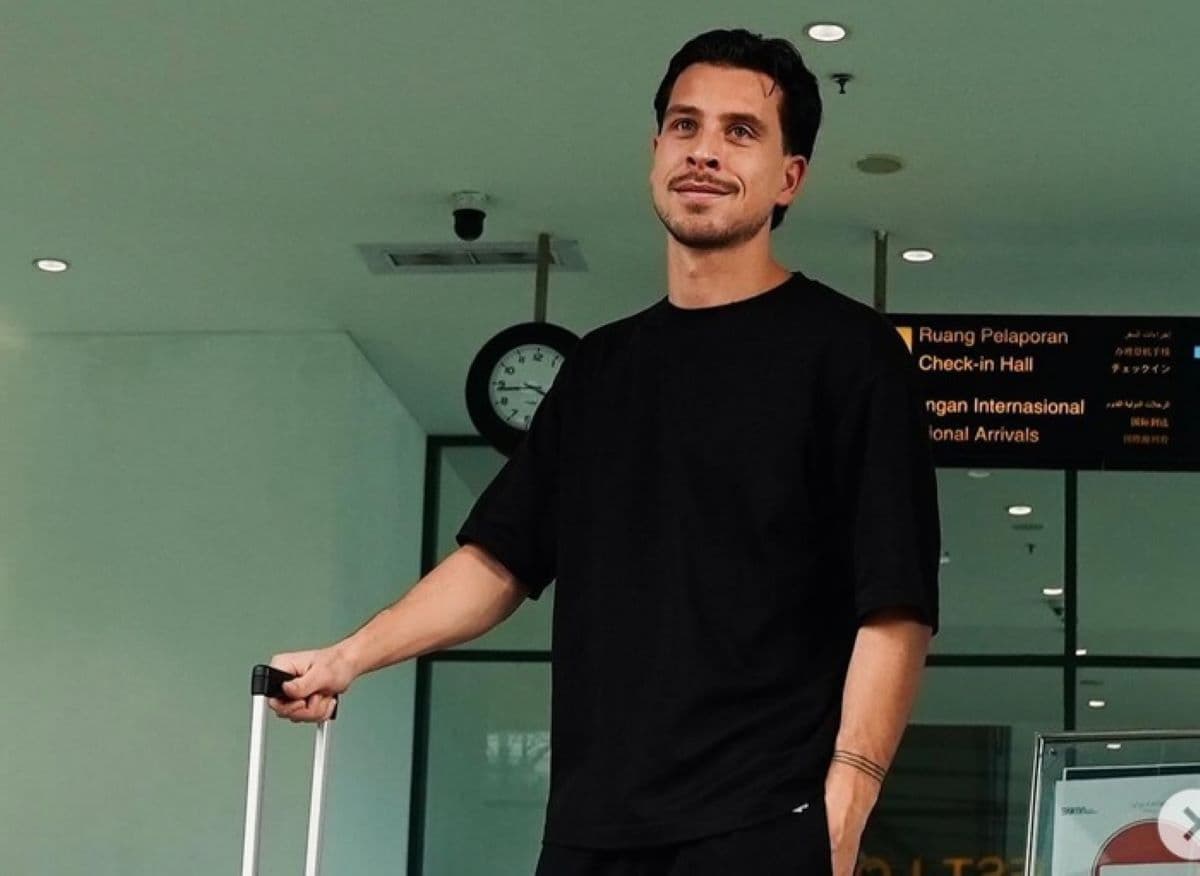 Thom Haye Pulang ke Belanda Jelang Borneo FC vs Persib Bandung, Kenapa?