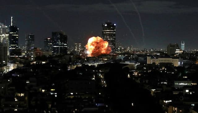 Israel Bak Neraka Usai Kembali Dihujani Rudal Balistik Iran