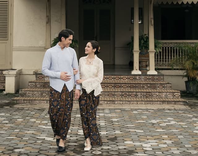 Makna Mendalam Kain Batik Prewed El Rumi dan Syifa Hadju, yang Tercipta Sejak Abad 17 