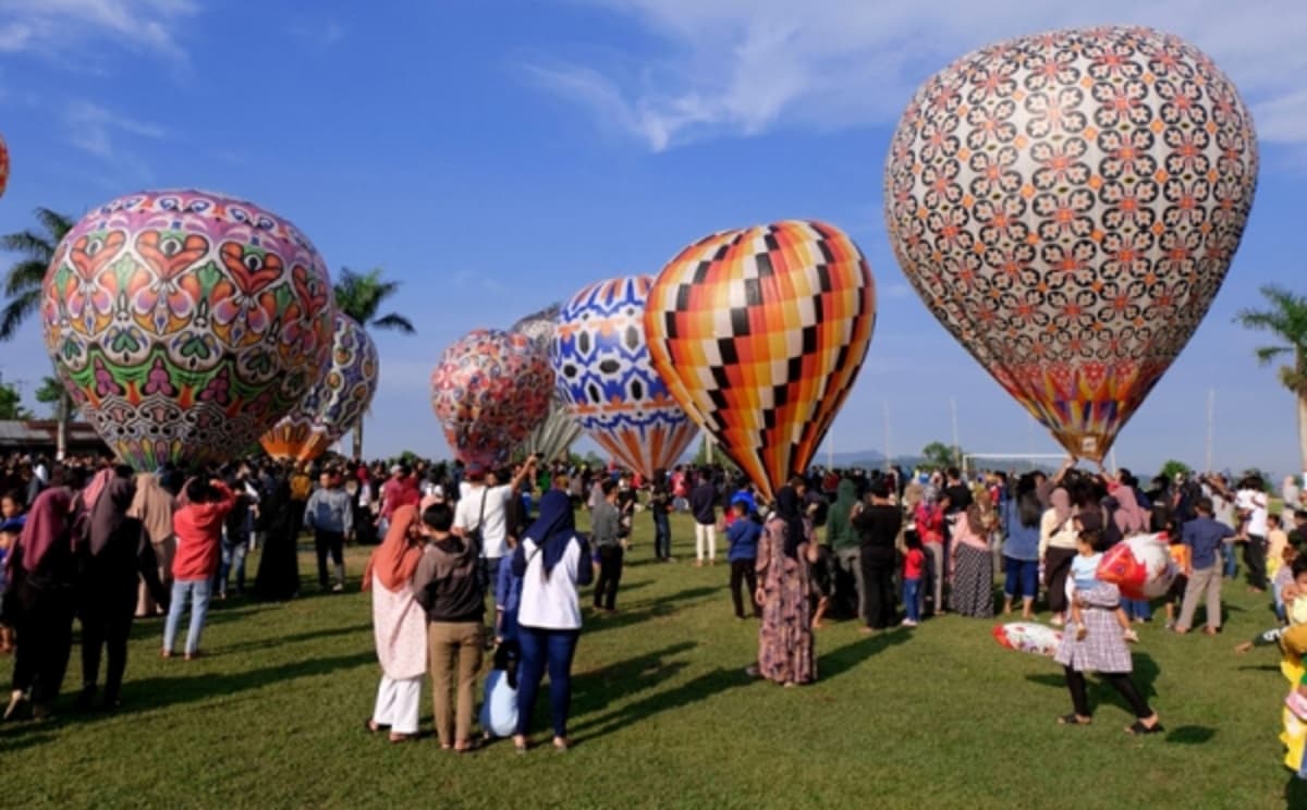 Trafik Penerbangan Lebaran Naik 4,5, AirNav Waspadai Balon Udara Liar
