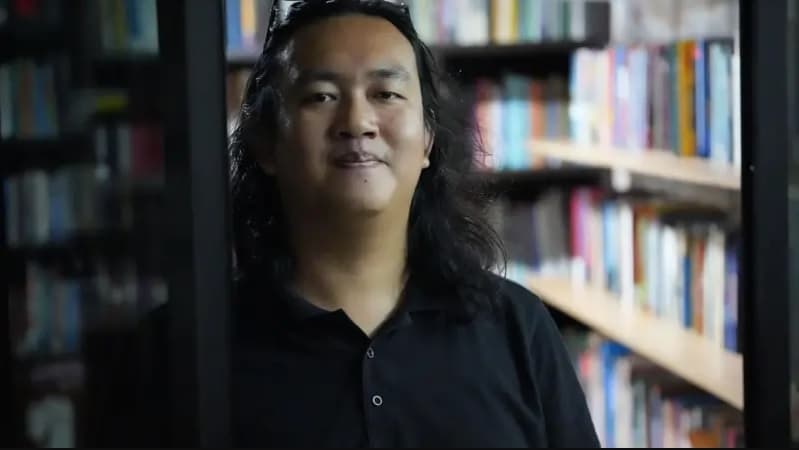 RSCM: Andrie Yunus Alami Luka Bakar, Penurunan Penglihatan dan Kerusakan Kornea Mata