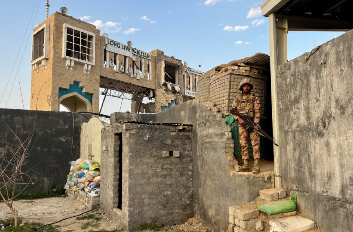 Pakistan dan Afghanistan Sepakati Gencatan Senjata Idulfitri, Hentikan Sementara Operasi Militer