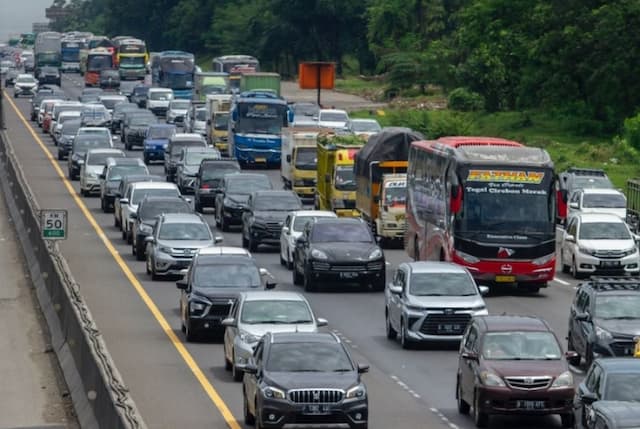 Macet Horor saat Mudik Lebaran, Pembayaran Tol Tanpa Gerbang Bisa Jadi Solusi?