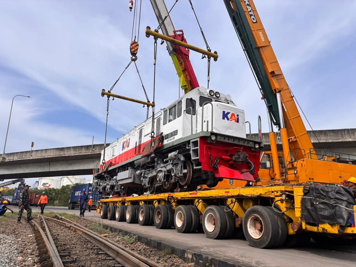 4 Lokomotif Tambahan Dikirim untuk Perkuat Angkutan Lebaran 2026