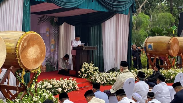 Ma&rsquo;ruf Amin Tekankan Zakat dan Solidaritas dalam Khutbah Idul Fitri 2026
