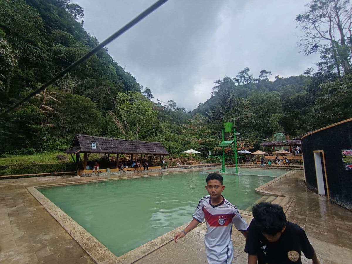 Gunung Galunggung Tak Pernah Sepi Pemudik dan Warlok, Air Panas hingga Kawah Jadi Pelipur Gunung Galunggung Tak Pernah Sepi Pemudik dan Warlok, Air Panas hingga Kawah Jadi Pelipur