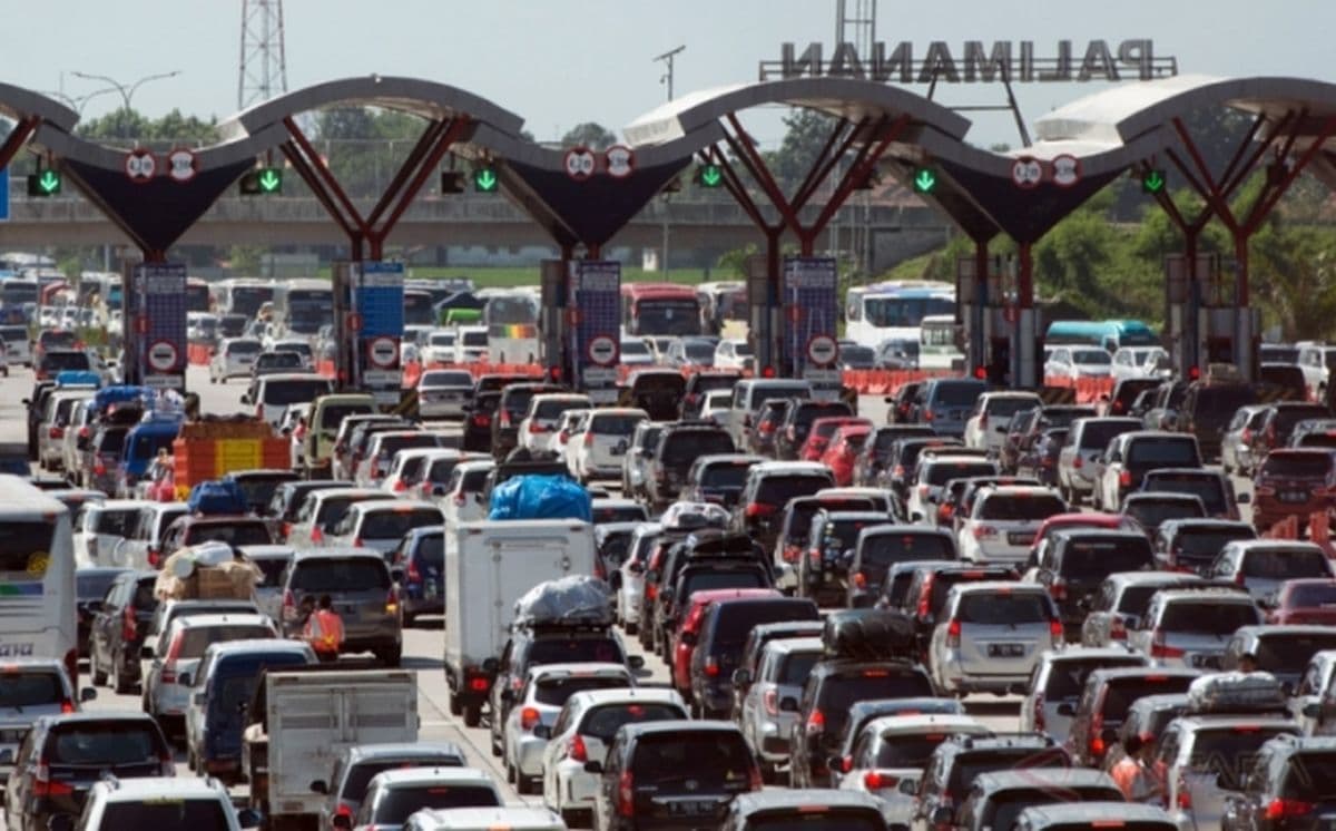 Lalu Lintas Keluar Jabotabek Masih Tinggi Pasca-Arus Mudik