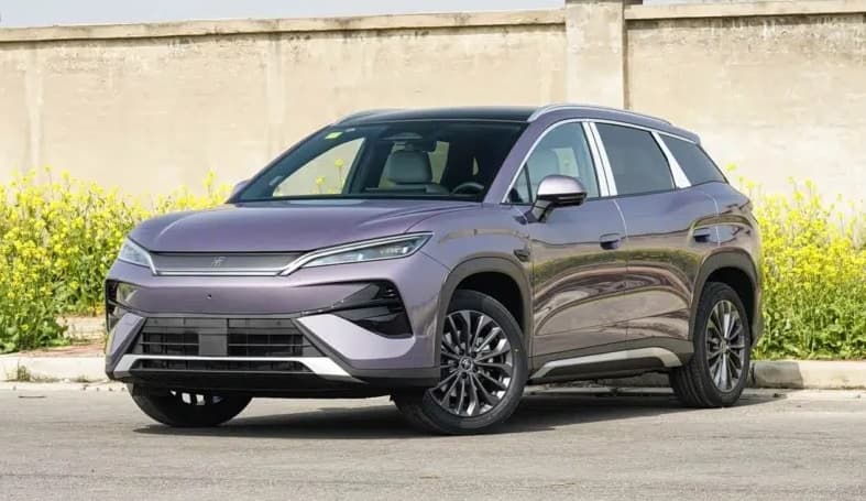 BYD Luncurkan Mobil Listrik Baru Jarak Tempuhnya hingga 710 Km, Isi Daya Cuma 5 Menit