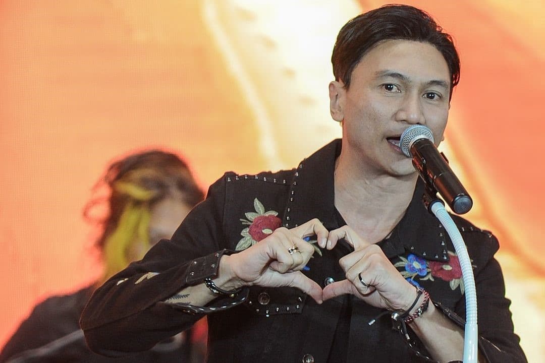 Anji Ajak Ibu Jadi Model Video Klip Lagu Dia sebelum Meninggal Dunia