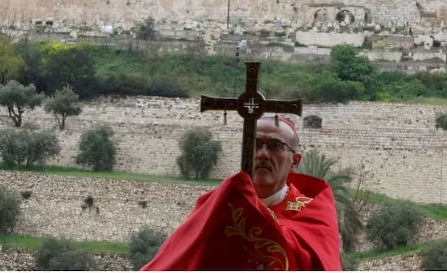 Polisi Israel Halangi Kardinal Katolik Masuk ke Makam Suci