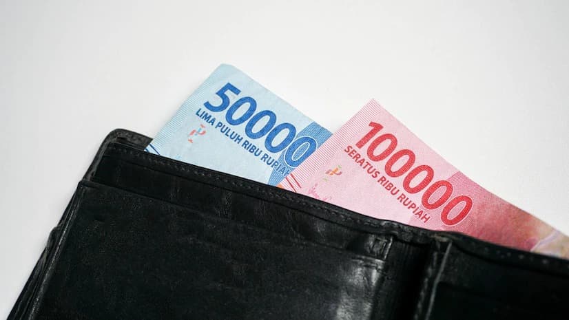 KPPU Denda 97 Perusahaan Pinjol Rp755 Miliar di Kasus Kartel Bunga, Ini Catatan Ekonom