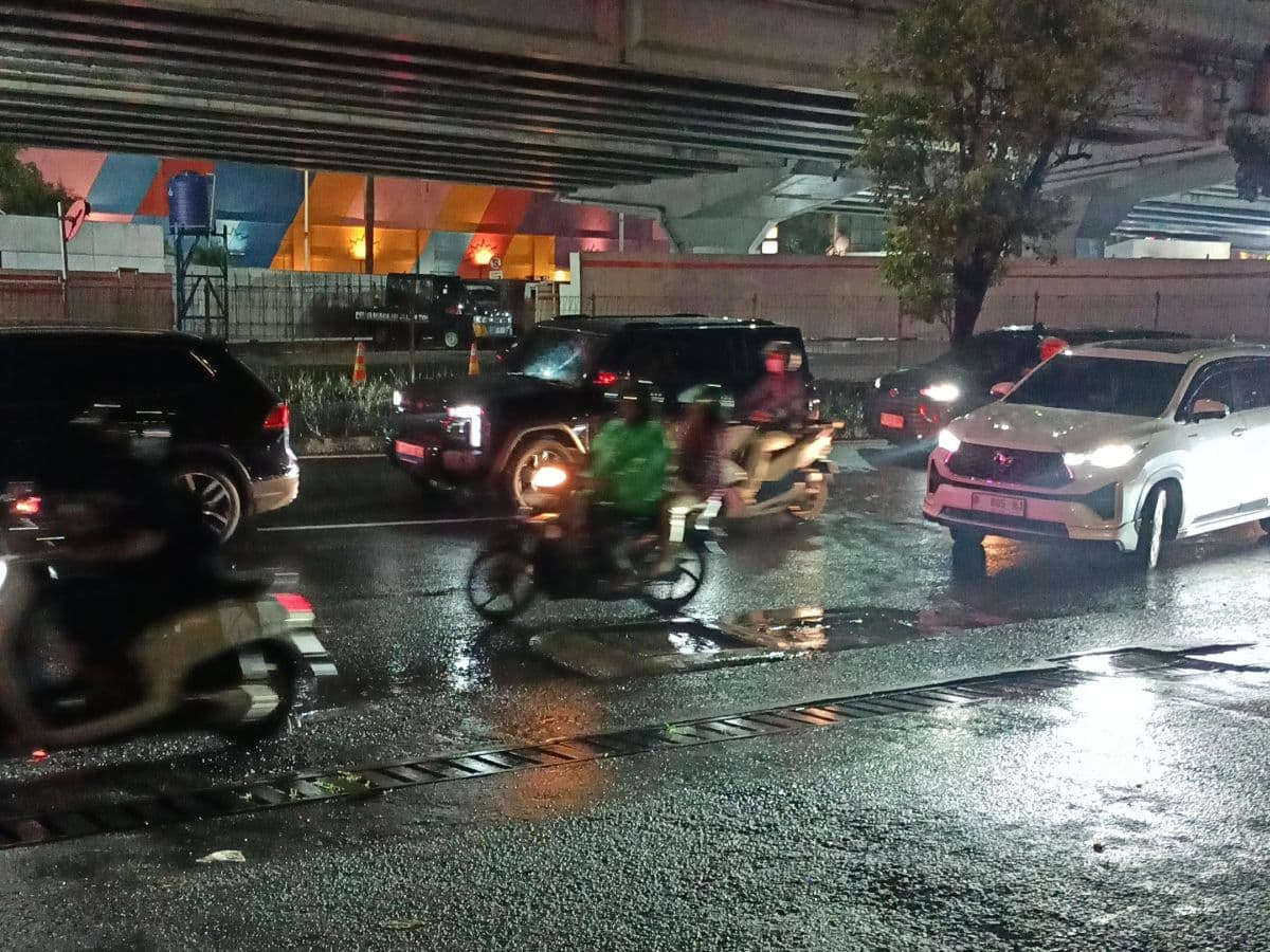 Banjir Rendam Jalan TB Simatupang-Fatmawati Jaksel, Begini Kondisi Terkini