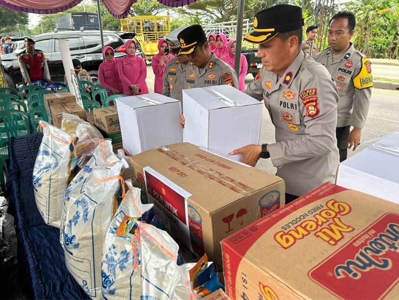Kebakaran Landa Desa Ibul, Kapolres Ogan Ilir Sambangi Lokasi untuk Ringankan Beban Warga