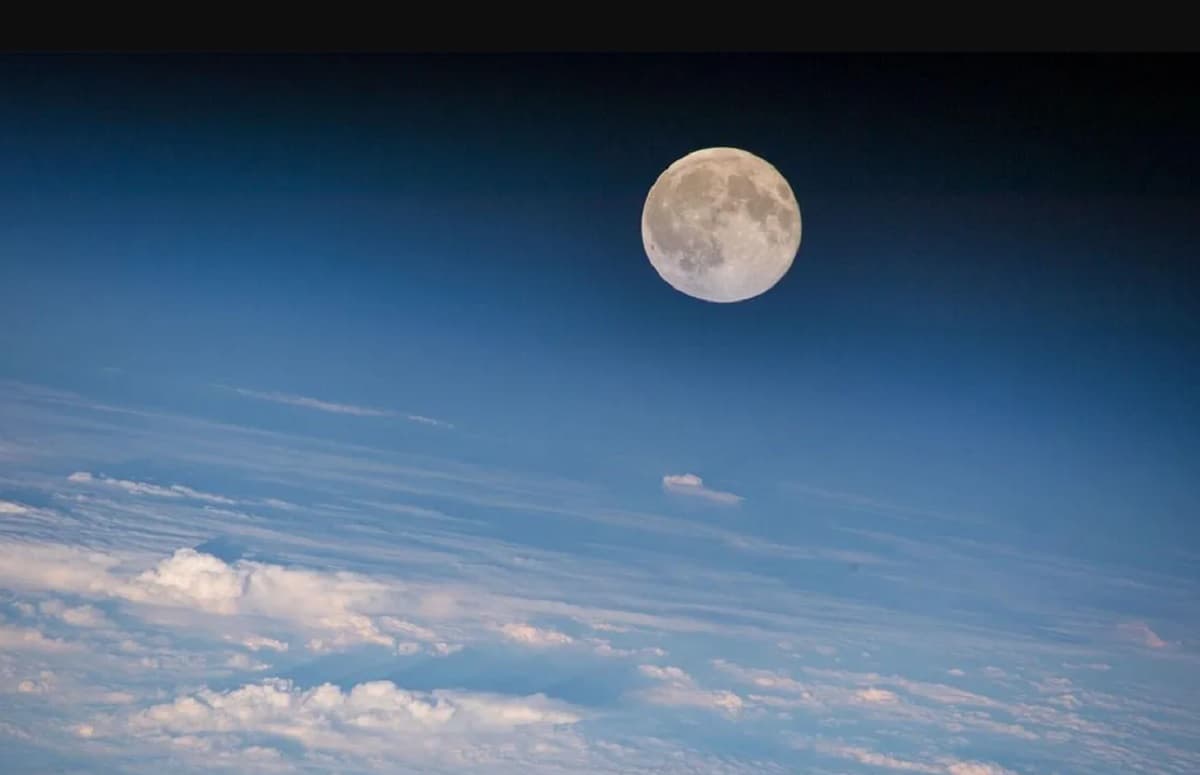 Apa Itu Fenomena Purnama Pink Moon yang Akan Hiasi Langit? Ini Jadwal Pemantauannya