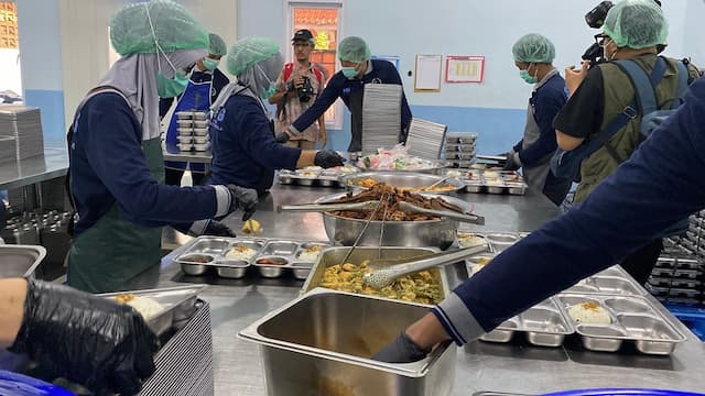 Hari Pertama MBG Usai Libur Lebaran, SPPG Kemayoran Uji Organoleptik