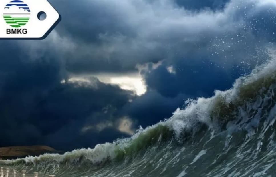 BMKG: Tsunami Terjang 9 Wilayah Usai Gempa Besar M7,6 Sulut