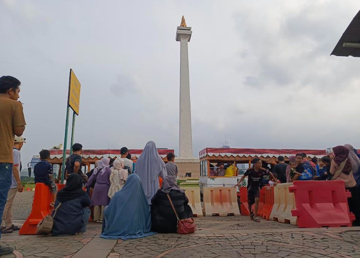 Libur Paskah, Monas Dikunjungi Ribuan Orang