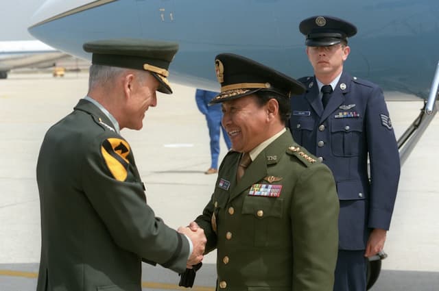 Lahir Terbungkus Ari-Ari Mirip Anak Gajah, Bayi Ini Menjelma Jadi Jenderal Nomor 1 TNI AD