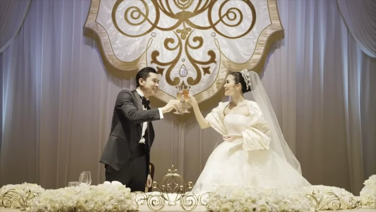 Deretan Artis yang Menikah dengan Konsep Negeri Dongeng Deretan Artis yang Menikah dengan Konsep Negeri Dongeng