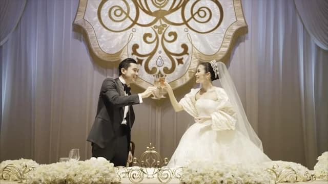 Deretan Artis yang Menikah dengan Konsep Negeri Dongeng