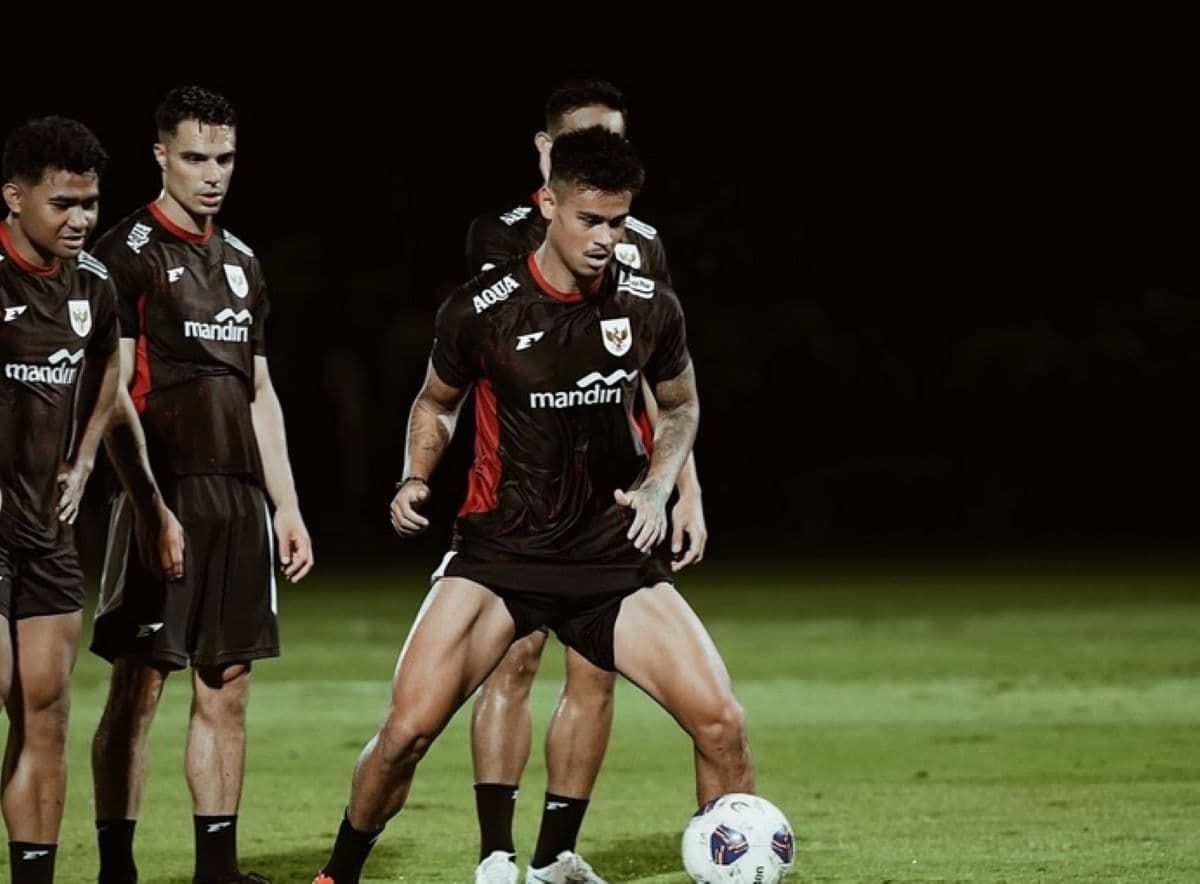 Pedas! Jurnalis Belanda Sebut Langkah Mees Hilgers dan Dean James Bela Timnas Indonesia sebagai Keputusan Bodoh